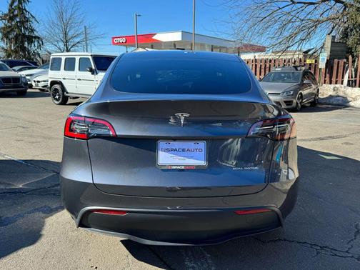 2023 Tesla Model Y Long Range Dual Motor All-Wheel Drive