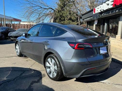 2023 Tesla Model Y Long Range Dual Motor All-Wheel Drive