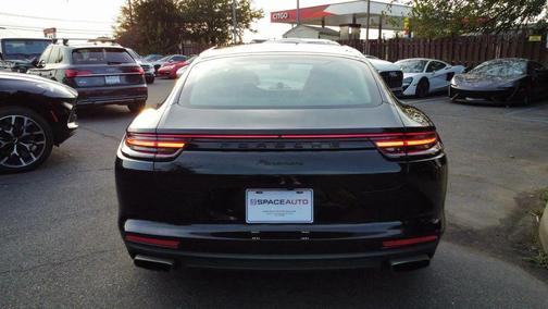 2018 Porsche Panamera 4