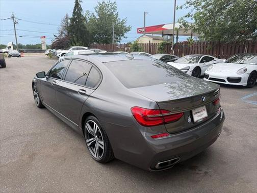 2018 BMW M760 xDrive