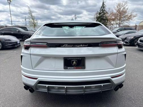 2021 Lamborghini Urus Graphite Capsule