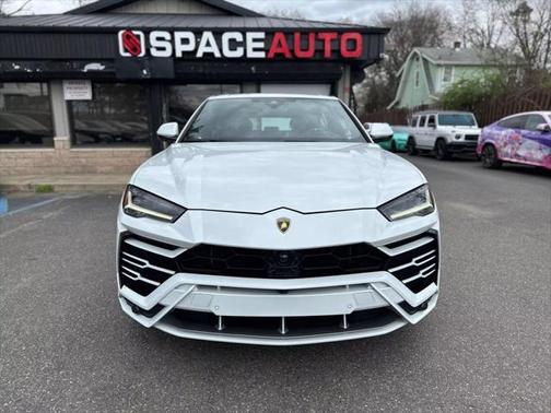 2021 Lamborghini Urus Graphite Capsule