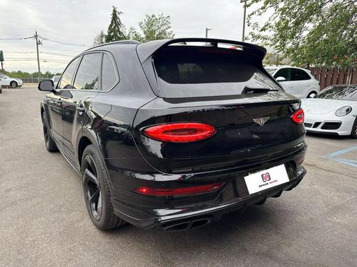 2022 Bentley Bentayga V8