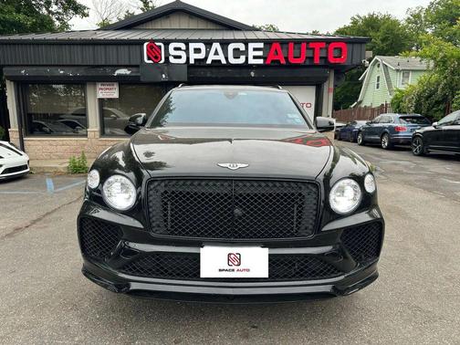 2022 Bentley Bentayga V8