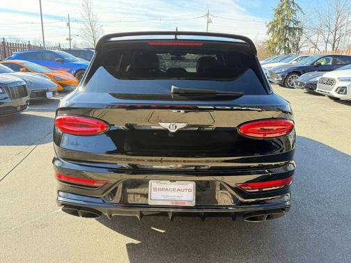 2022 Bentley Bentayga V8