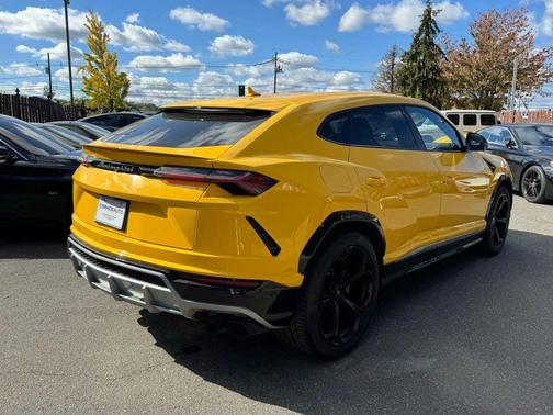 2019 Lamborghini Urus Sport Utility 4D