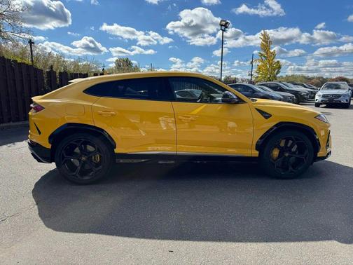 2019 Lamborghini Urus Sport Utility 4D