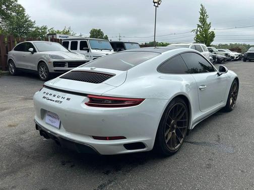 2019 Porsche 911 Carrera GTS