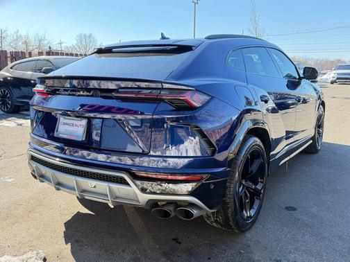 2019 Lamborghini Urus Sport Utility 4D
