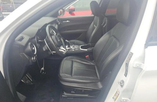 2022 Alfa Romeo Stelvio Ti