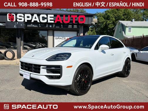 White 2024 Porsche Cayenne S