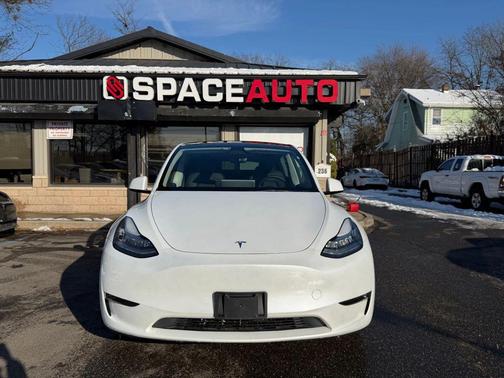 Pearl White Multi-Coat 2023 Tesla Model Y Long Range Dual Motor All-Wheel Drive