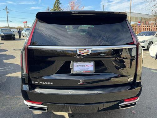 2022 Cadillac Escalade Premium Luxury