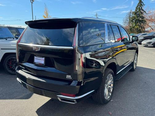 2022 Cadillac Escalade Premium Luxury