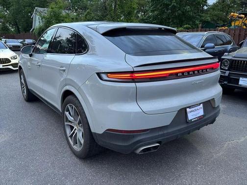 2024 Porsche Cayenne Sport Utility 4D