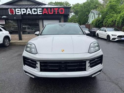 2024 Porsche Cayenne Sport Utility 4D