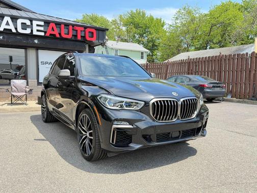 Black Sapphire Metallic 2020 BMW X5 M50i