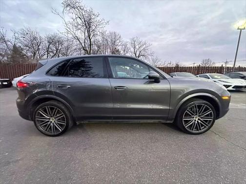 2019 Porsche Cayenne Base