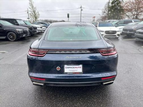 2020 Porsche Panamera 4