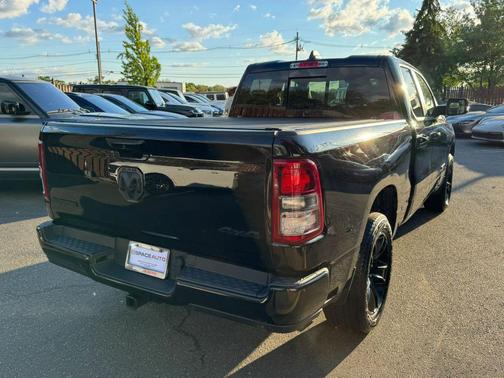 Diamond Black Crystal Pearlcoat 2020 RAM 1500 Big Horn/Lone Star