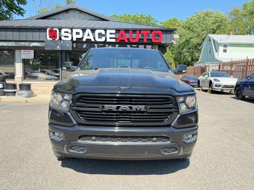 Diamond Black Crystal Pearlcoat 2020 RAM 1500 Big Horn/Lone Star