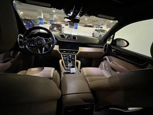 2019 Porsche Cayenne Cayenne