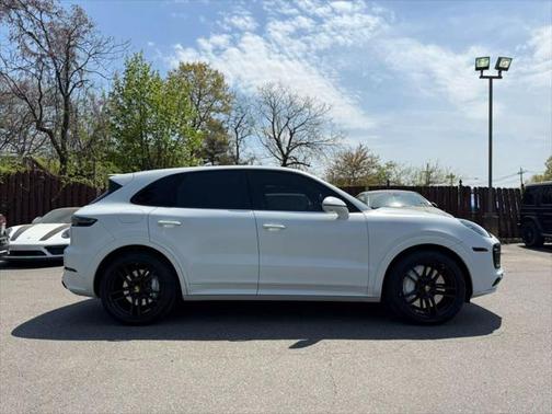 2021 Porsche Cayenne Turbo