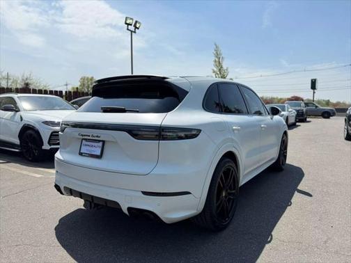 2021 Porsche Cayenne Turbo