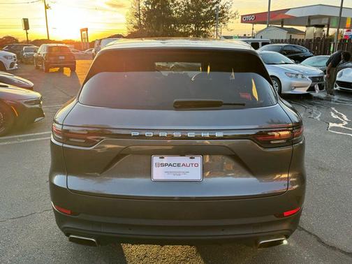 2021 Porsche Cayenne Cayenne