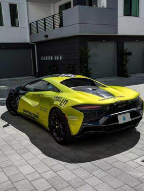 2023 McLaren Artura Performance