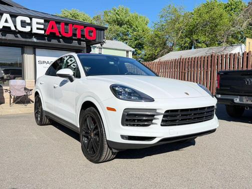 White 2021 Porsche Cayenne Cayenne