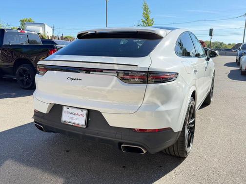 White 2021 Porsche Cayenne Cayenne