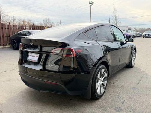 2023 Tesla Model Y Long Range Dual Motor All-Wheel Drive