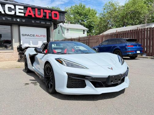 Ceramic Matrix Gray Metallic 2023 Chevrolet Corvette Z06
