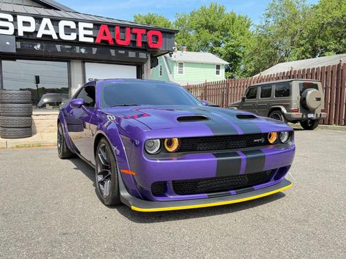 Plum Crazy Pearlcoat 2019 Dodge Challenger SRT Hellcat