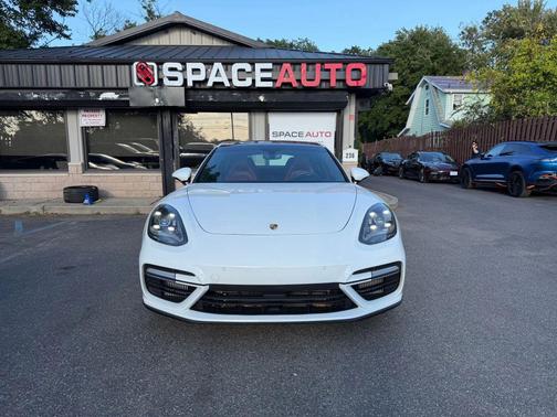 2017 Porsche Panamera Turbo
