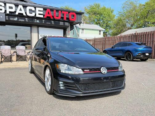 Deep Black Pearl 2019 Volkswagen Golf GTI 2.0T S 4-Door