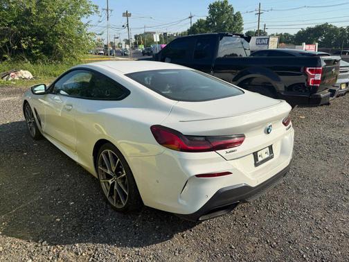 Alpine White 2021 BMW M850 xDrive