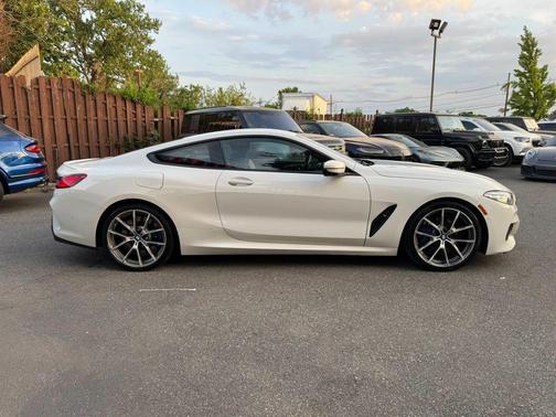 Alpine White 2021 BMW M850 xDrive