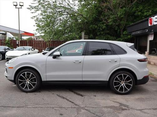 2021 Porsche Cayenne Sport Utility 4D