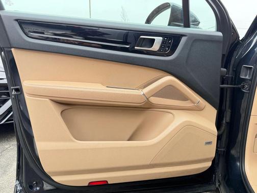 2019 Porsche Cayenne Cayenne