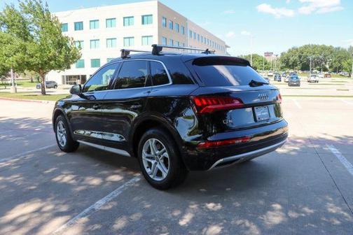 Brilliant Black 2019 Audi Q5 2.0T Premium