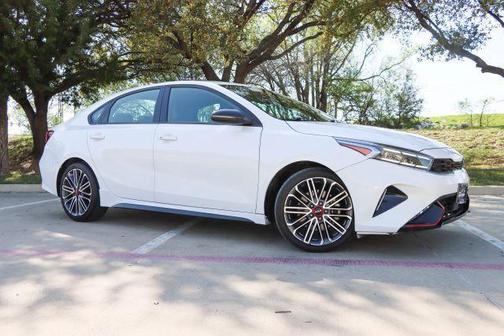Snow White Pearl 2023 Kia Forte GT