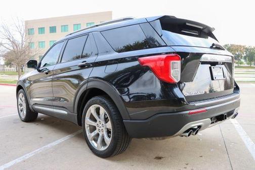 Black 2020 Ford Explorer Platinum