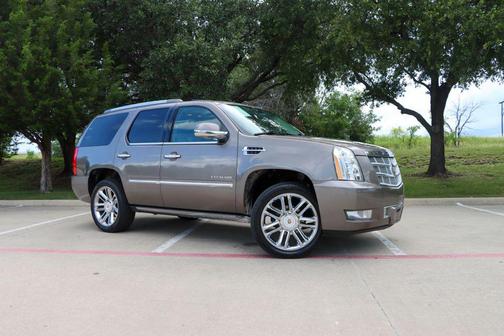Mocha Steel Metallic 2013 Cadillac Escalade Platinum Edition