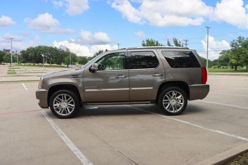 Mocha Steel Metallic 2013 Cadillac Escalade Platinum Edition