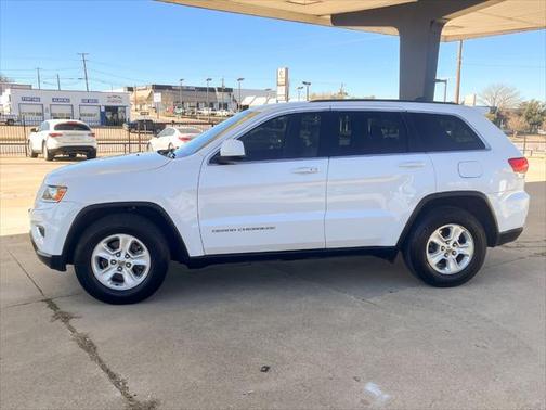 Photo 5 of 32 of 2015 Jeep Grand Cherokee Laredo