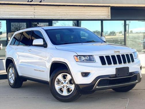 Photo 1 of 32 of 2015 Jeep Grand Cherokee Laredo
