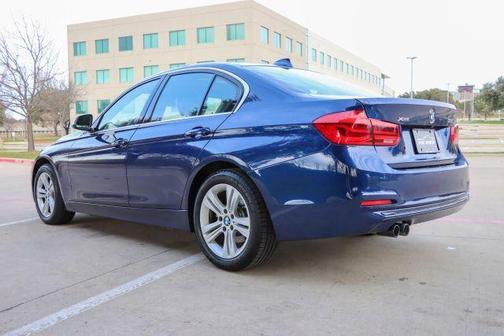 2018 BMW 330 i xDrive