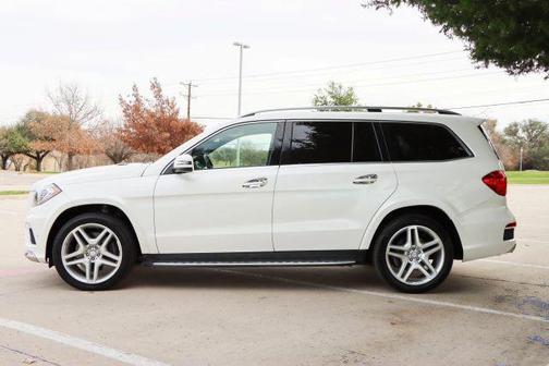 White 2015 Mercedes-Benz GL-Class GL 550 4MATIC